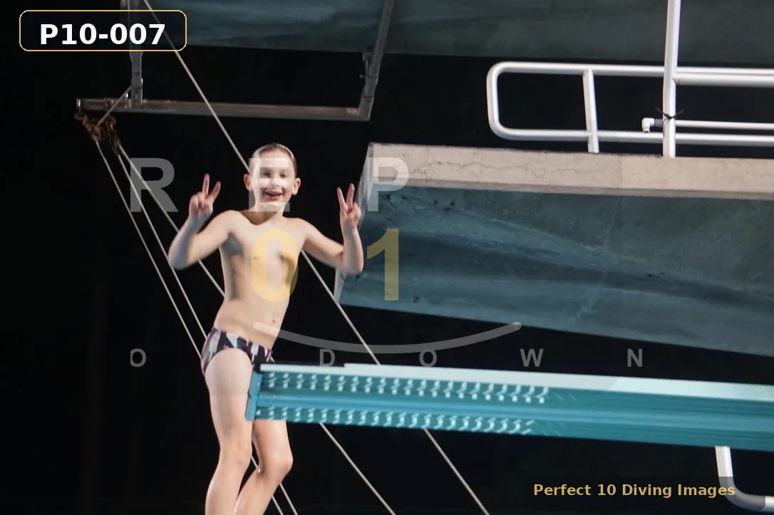 Funny Diving Faces preview image P10-007.
